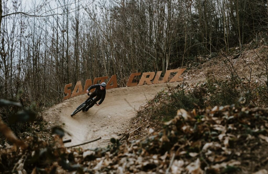 RIDE A BOMBA powered by SANTA CRUZ